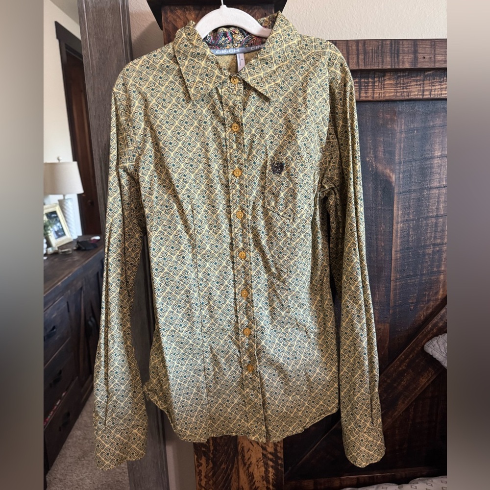 Cinch Paisley Button-Up Shirt NWOT